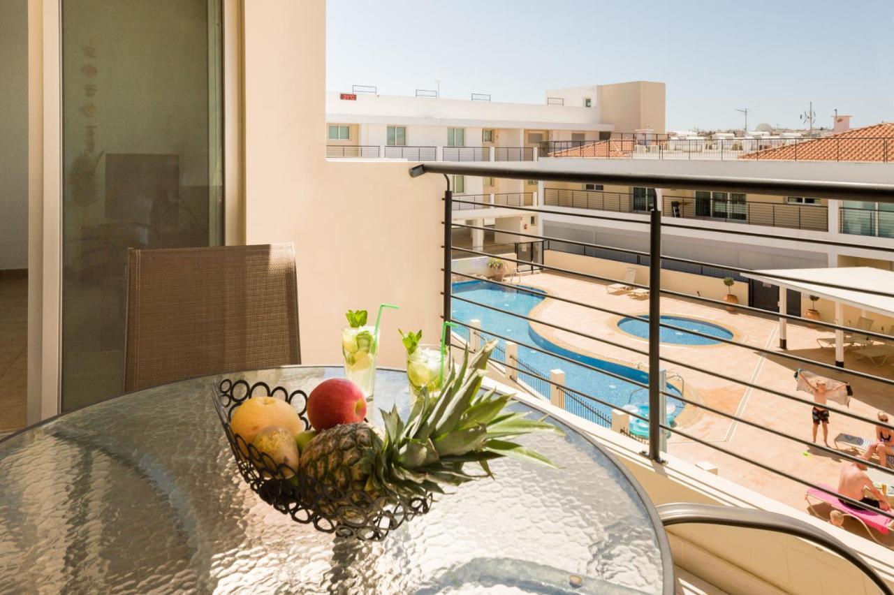 Seabreeze Apartment 200M Away From The Sea Paralimni Exterior photo