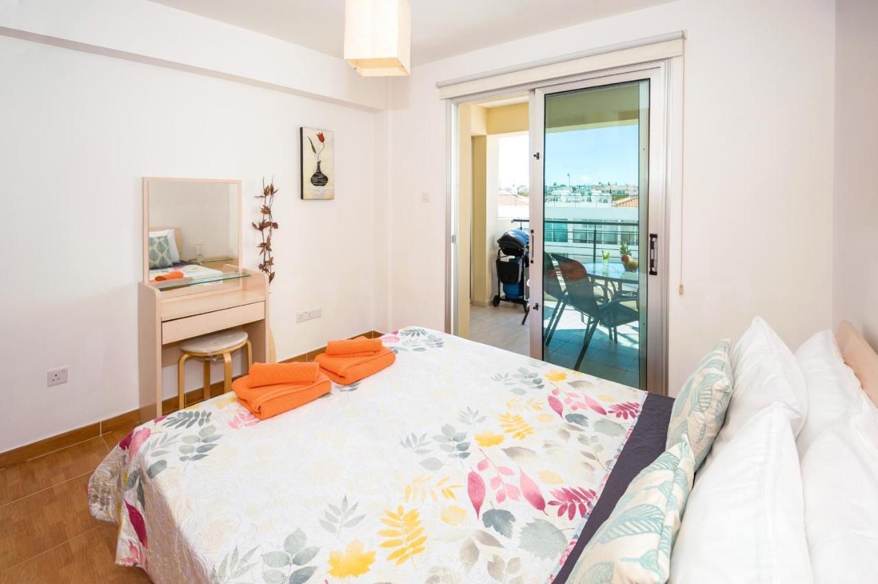 Seabreeze Apartment 200M Away From The Sea Paralimni Exterior photo