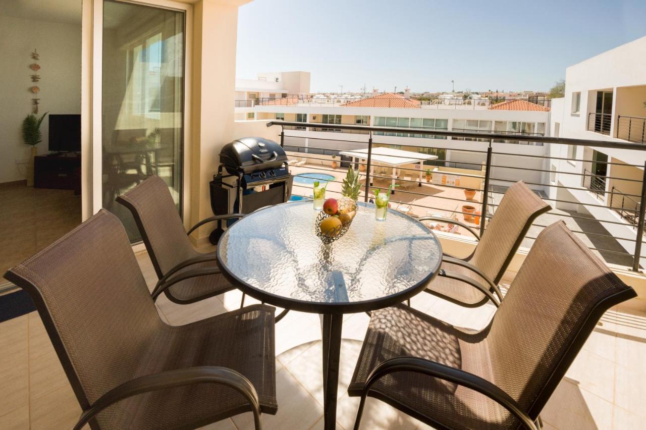 Seabreeze Apartment 200M Away From The Sea Paralimni Exterior photo